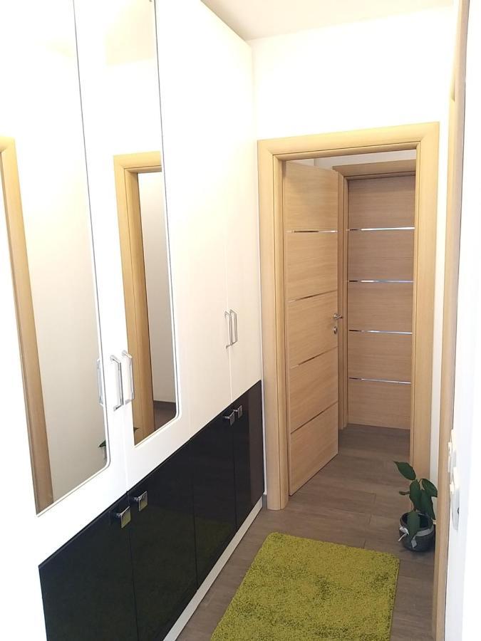3 Bedroom Apartment With Terrace And Free Parking Split Exterior foto